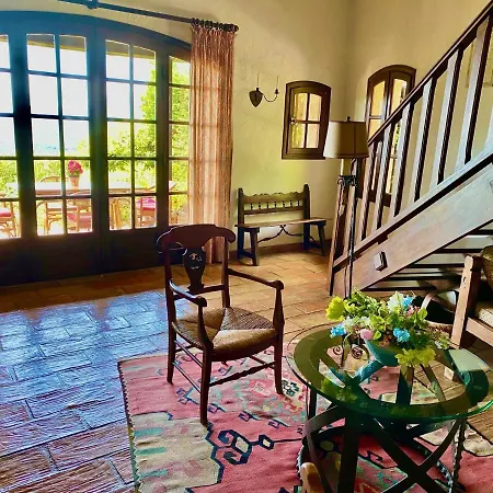 Provencal Villa With Sea Views & Mediterranean Garden, Beaches, Wi-Fi, Air Conditioning *